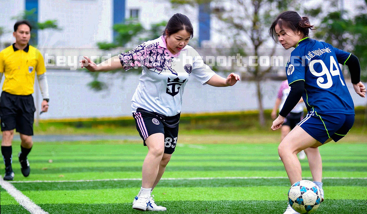 从检查网络连通、切换客户端与网页端、清理缓存到升级版本的加载失败排查流程示意图